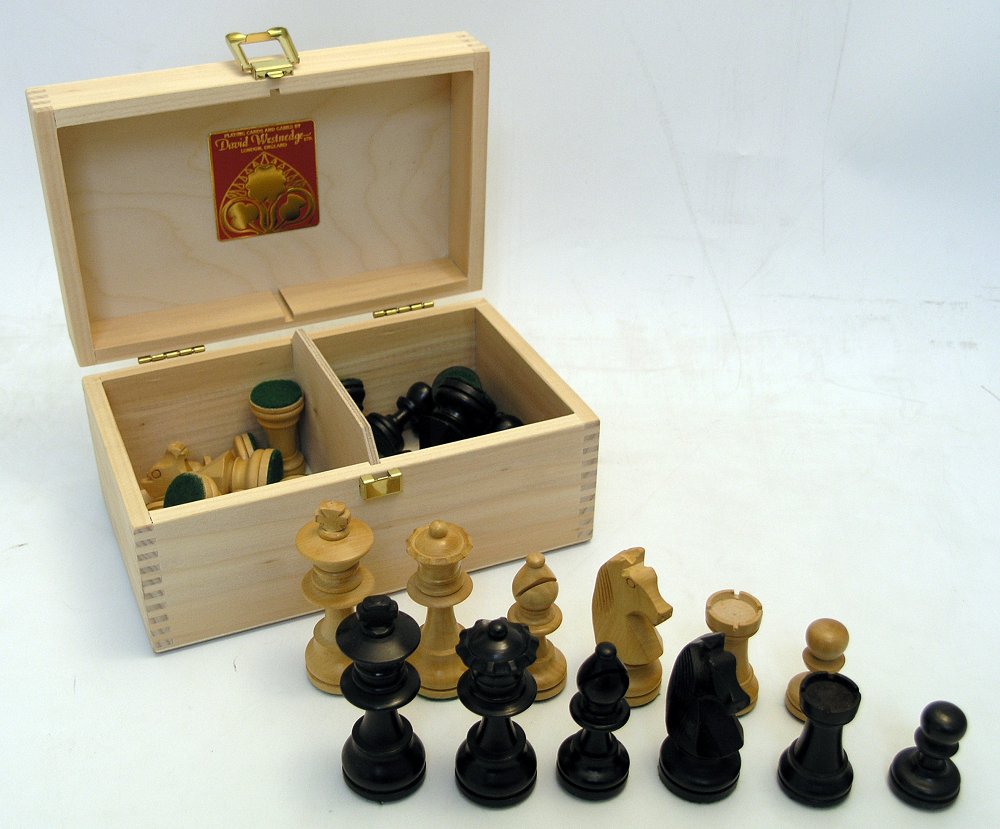 CHESS PIECES K3? BLACK STAINED FELTED – UNWEIGHTED 